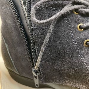 Women’s Navy Boots!